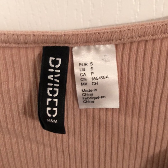 *2 for 10* DIVIDED Crop tops - Picture 6 of 7